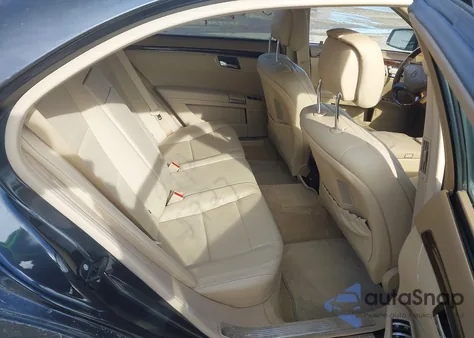 2013 Mercedes-Benz S 550 4Matic z USA, uszkodzony, nr VIN WDDNG9EB0DA535478